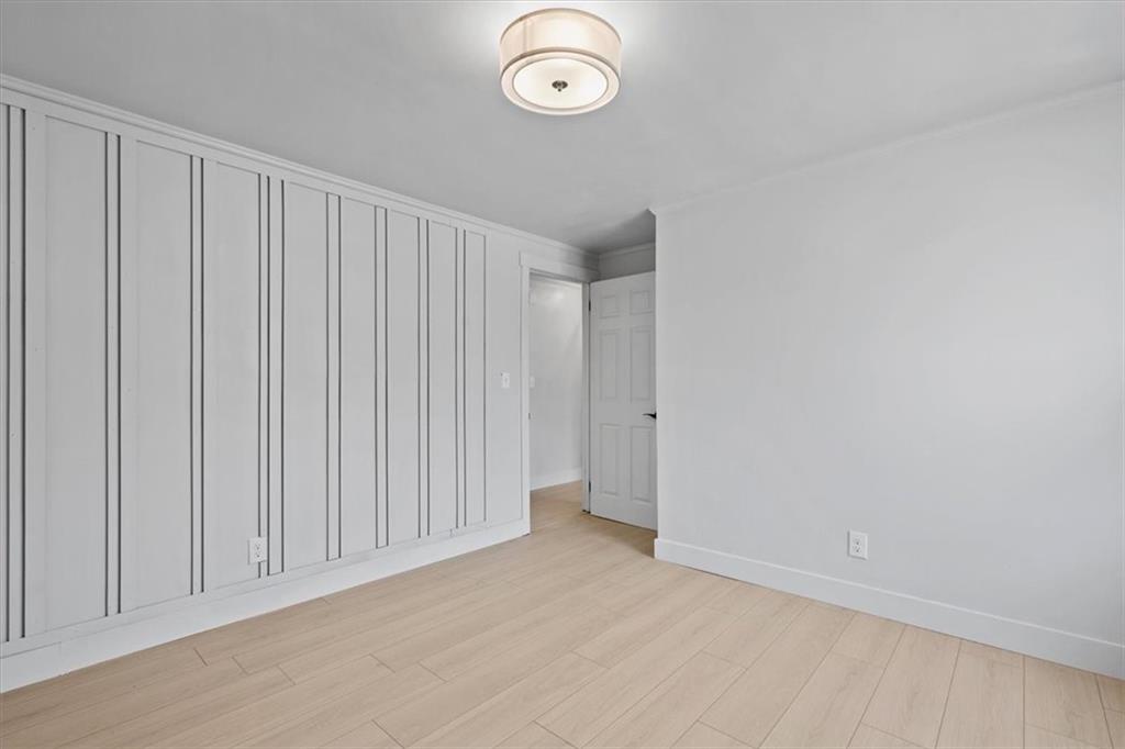 319 Gringo Independence Road Aliquippa, PA 15001 - Photo 18 of 25 a view of a livingroom with wooden floor