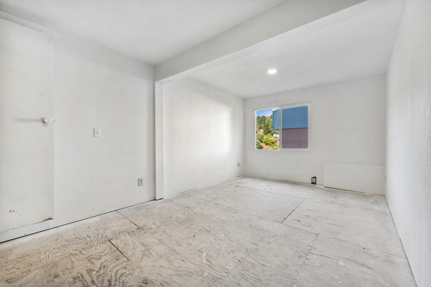 1060 Crespi Drive Pacifica, CA 94044 - Photo 29 of 32 a view of an empty room