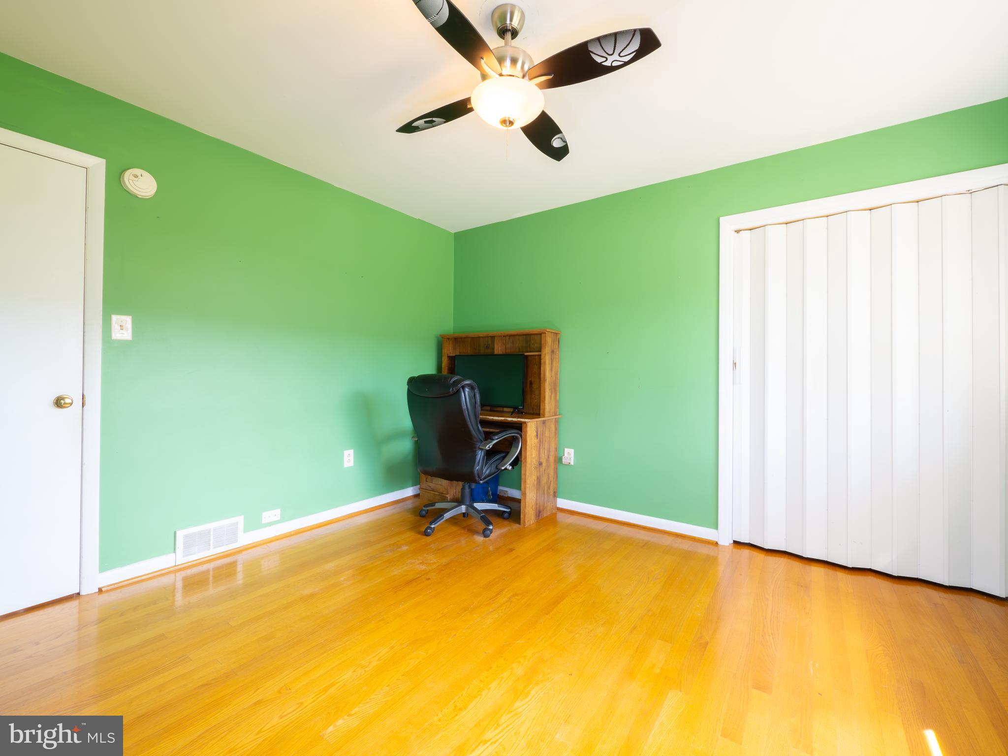 2521 Mt Hebron Road Strasburg, VA 22657 - Photo 40 of 59 First floor bedroom 2.