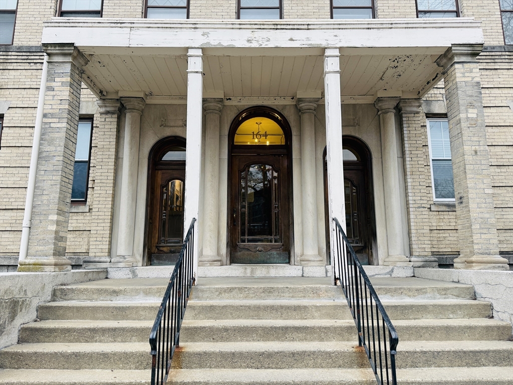 164 Strathmore Road, Unit 4 Boston, MA 02135 - Photo 25 of 31