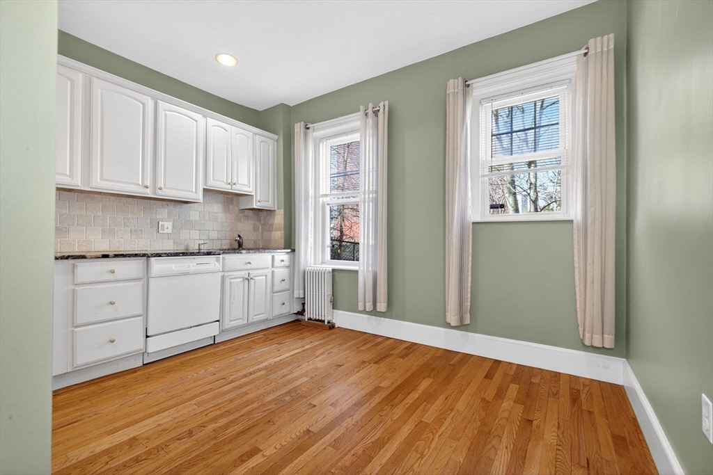 164 Strathmore Road, Unit 4 Boston, MA 02135 - Photo 7 of 31