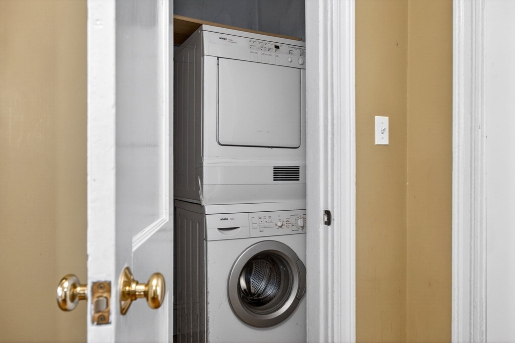 164 Strathmore Road, Unit 4 Boston, MA 02135 - Photo 10 of 31