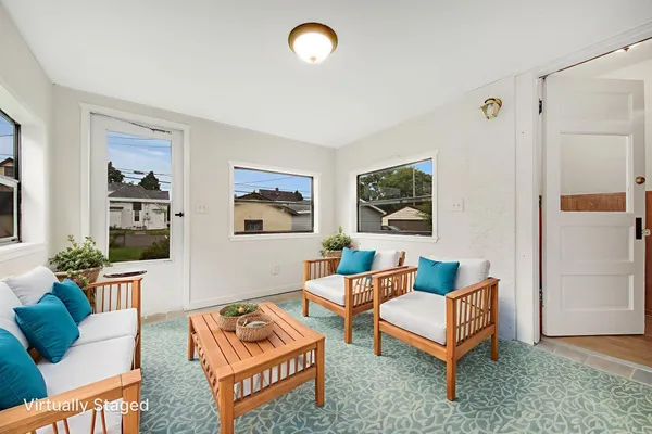 $2,700 | 804 Hawthorne Avenue East, St. Paul, MN 55106