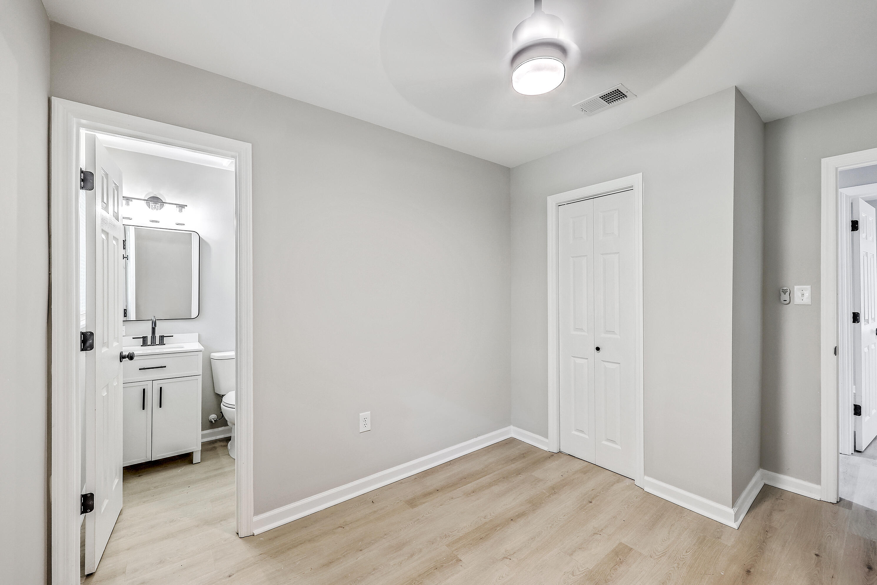 2228 Mendel Rivers Road St. Stephen, SC 29479 - Photo 13 of 28 ZYN_2632_3_4_5_6_7_8