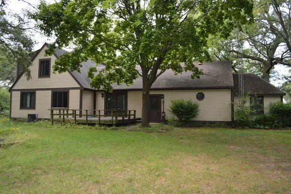 $290,000 | 1701 Woodcrest Drive, St. Anne, IL 60964