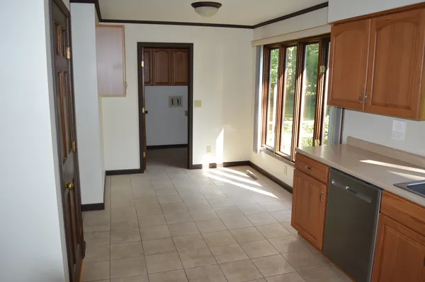 $287,900 | 1701 Woodcrest Drive, St. Anne, IL 60964