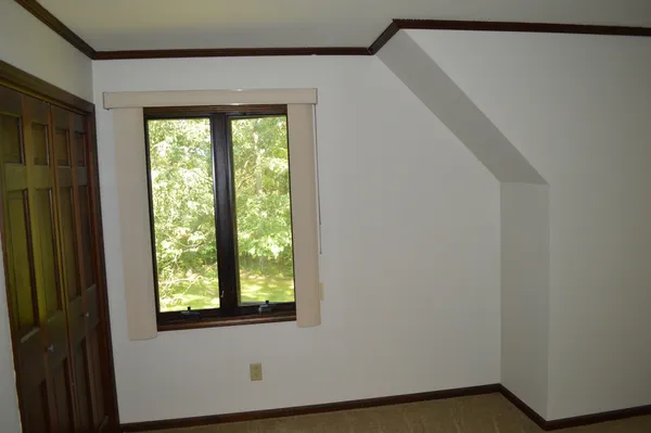 $287,900 | 1701 Woodcrest Drive, St. Anne, IL 60964