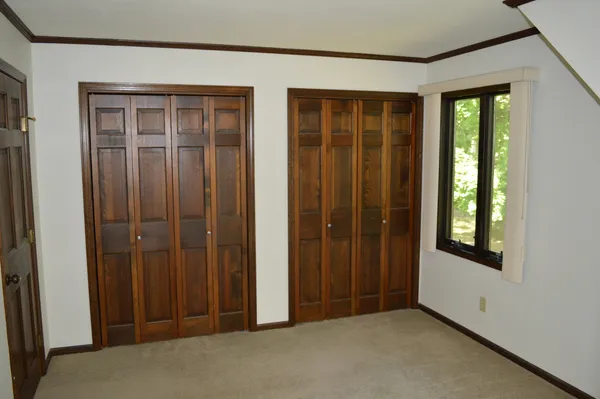 $287,900 | 1701 Woodcrest Drive, St. Anne, IL 60964