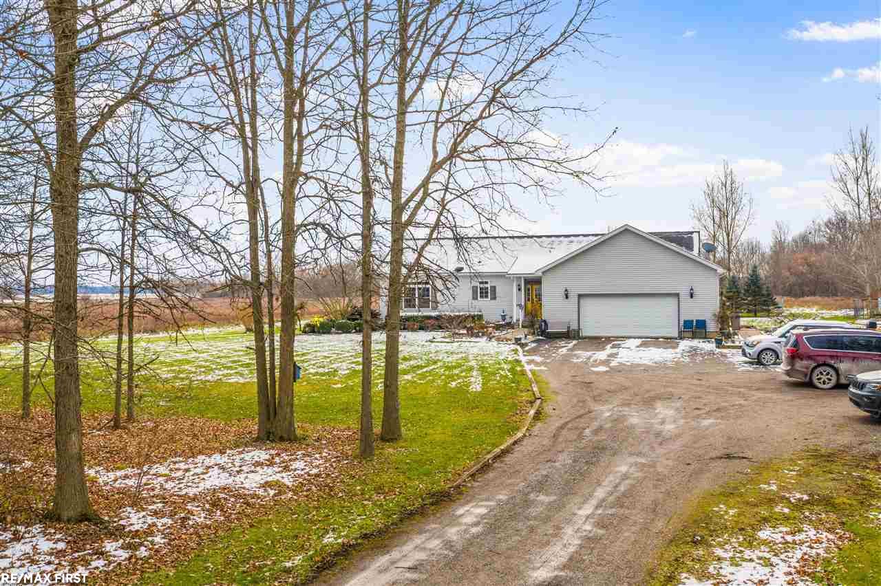 10257 Hill Road Goodells, MI 48027 - Photo 43 of 46 50062249-42.JPG