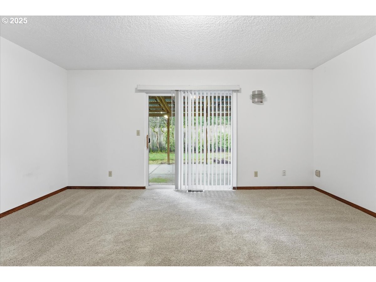 6760 Southwest 199th Court Beaverton, OR 97078 - Photo 16 of 44 a view of an empty room