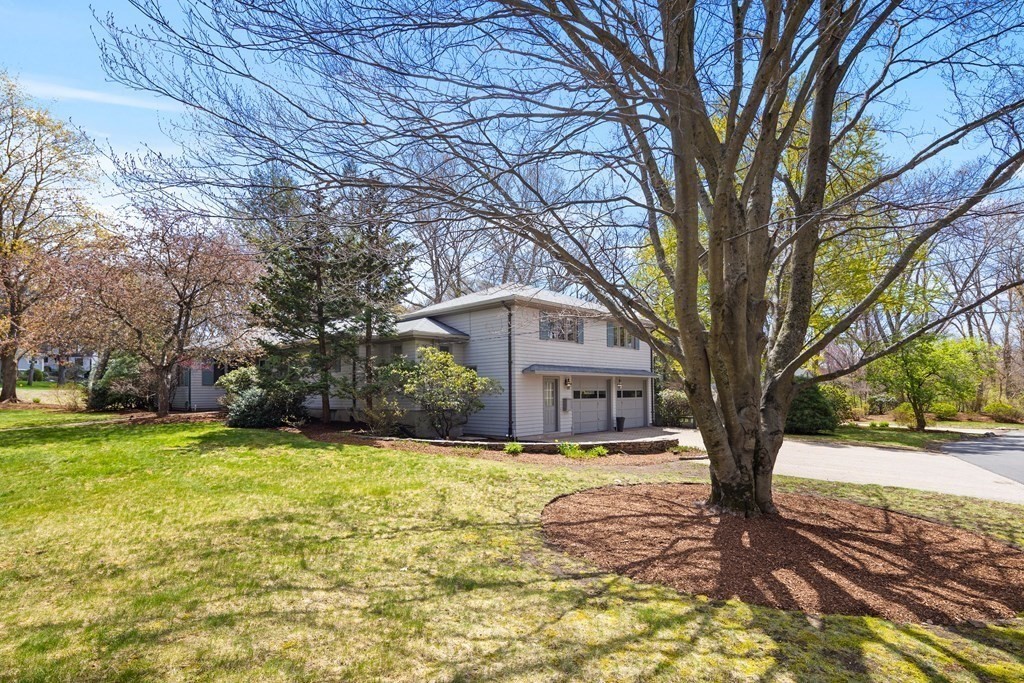 1 Lantern Lane Lexington, MA 02421 - Photo 3 of 39