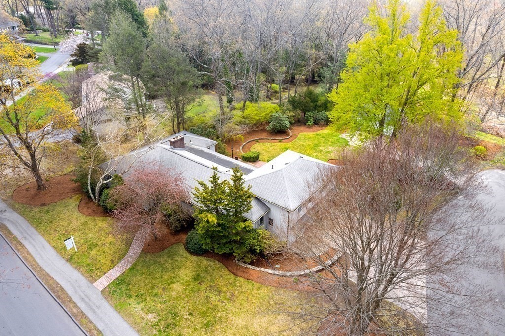 1 Lantern Lane Lexington, MA 02421 - Photo 4 of 39