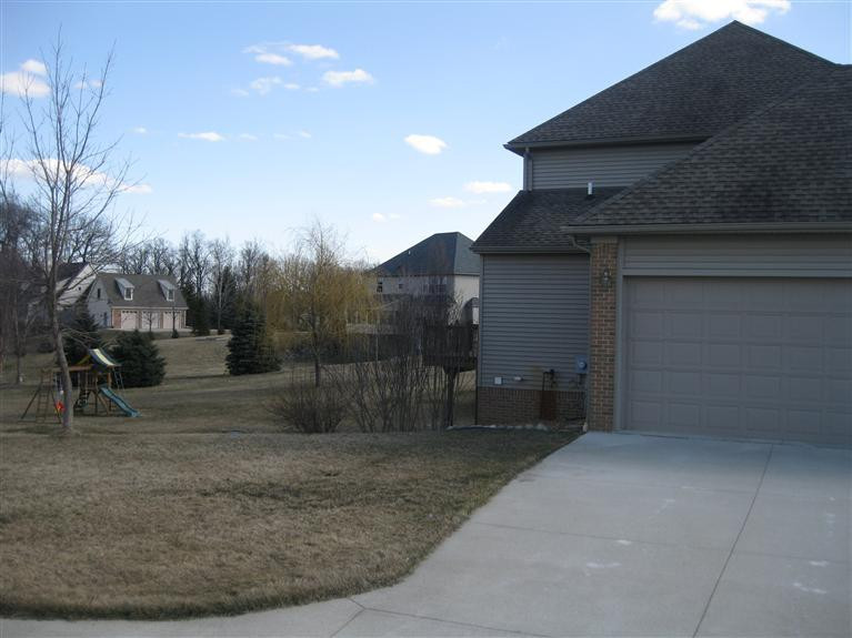 10261 Timber Ridge Drive Milan, MI 48160 - Photo 9 of 52 3 car garage