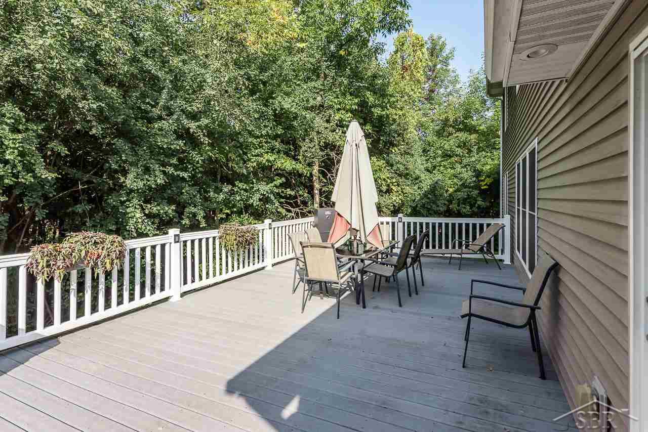 886 Schust Road Saginaw, MI 48604 - Photo 4 of 34 31395990-3.JPG