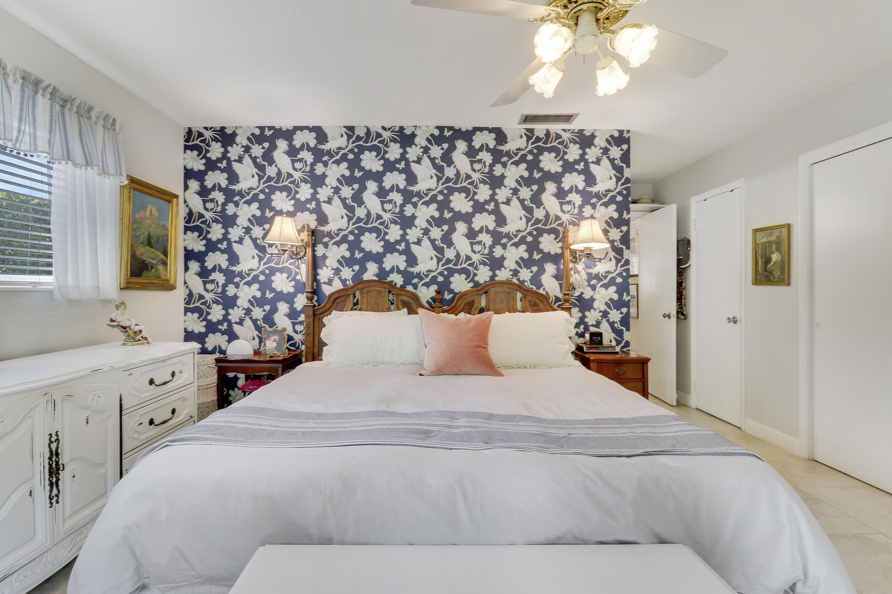 10421 Southwest 107th Street Miami, FL 33176 - Photo 9 of 33 Primary