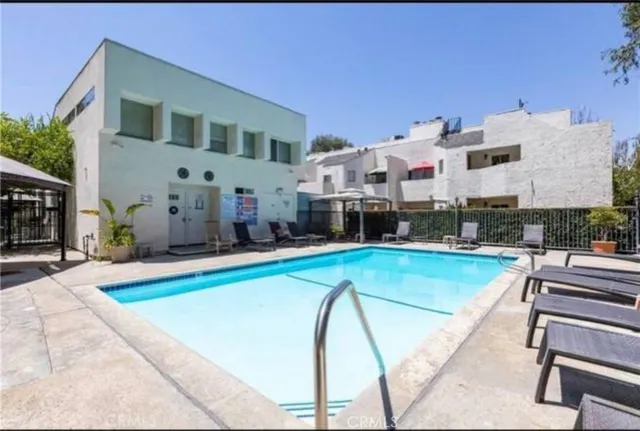 a view of a tennis court
