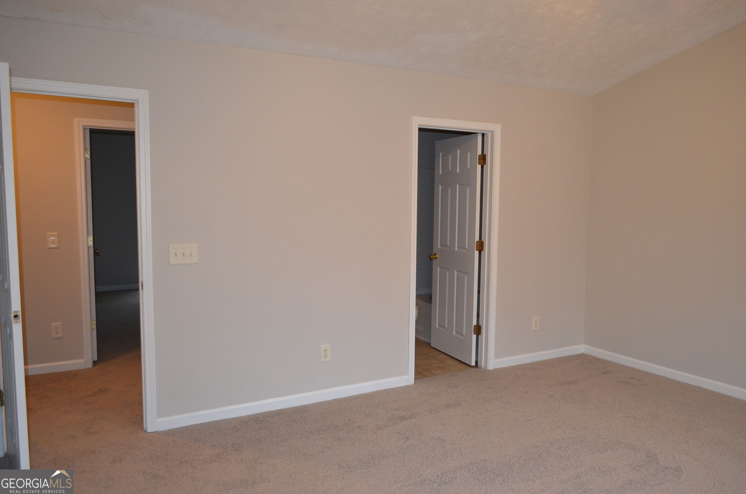 2722 Norfair Loop Lithonia, GA 30038 - Photo 15 of 25 an empty room with windows and closet