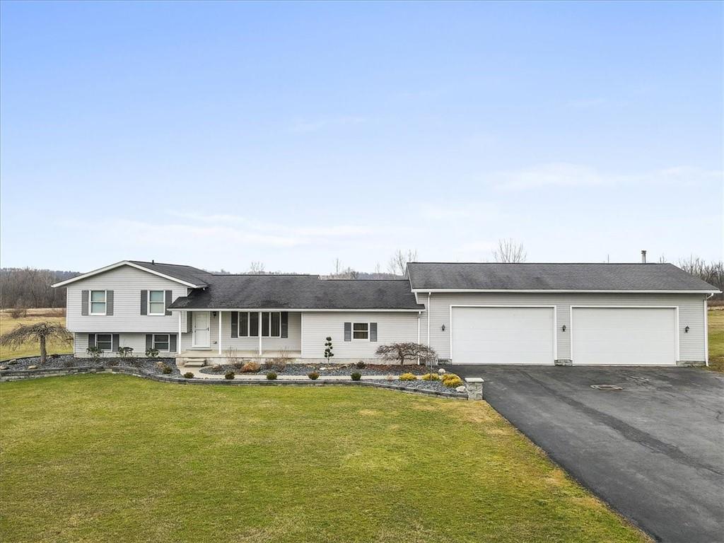 176 Hoffmaster Road New Castle, PA 16102 - Photo 2 of 25 Gallery Image 2