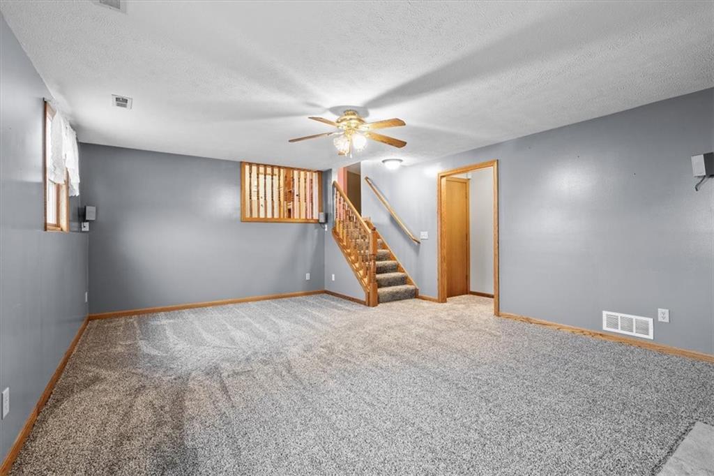 176 Hoffmaster Road New Castle, PA 16102 - Photo 9 of 25 Gallery Image 9