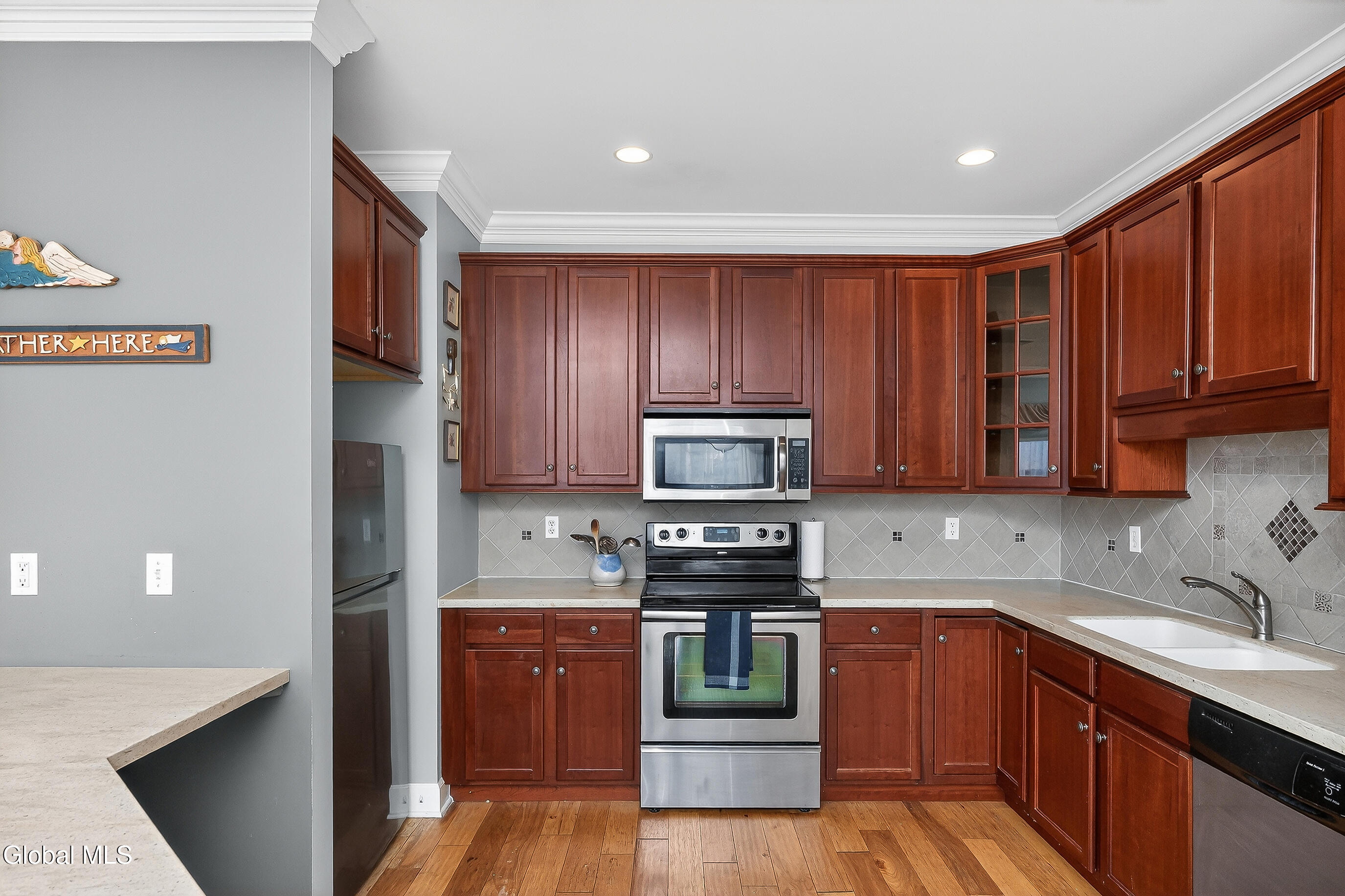 73 Saratoga Road, Unit 7 Schenectady, NY 12302 - Photo 10 of 47 039-73-Saratoga-Road-Unit-7-Glenville-NY
