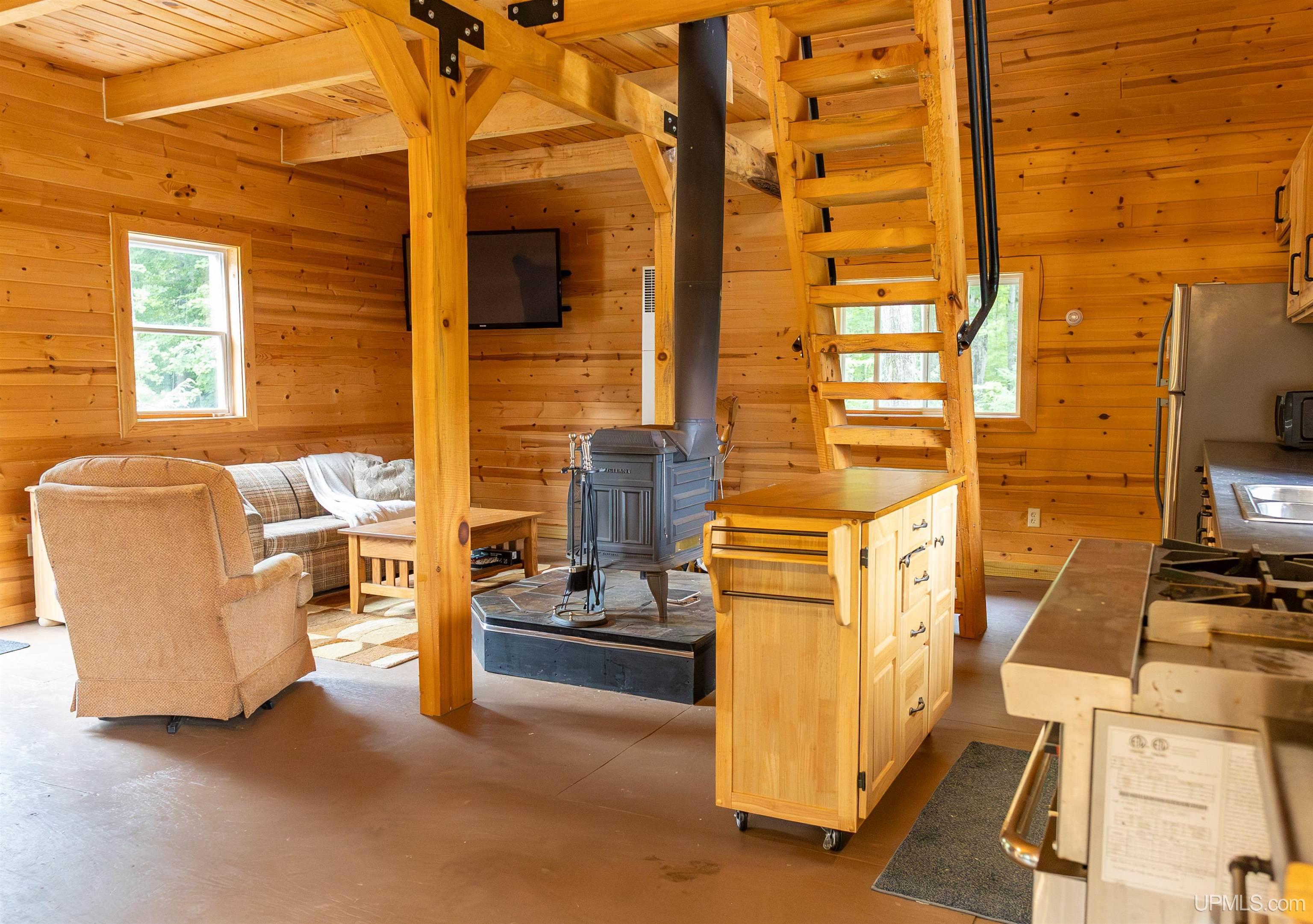 2510 Co Road Marquette, MI 49855 - Photo 4 of 41 Gallery Image 4
