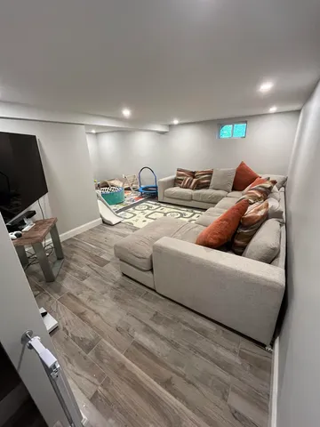 $3,300 | 19 Lou Avenue, Salem, NH 03079