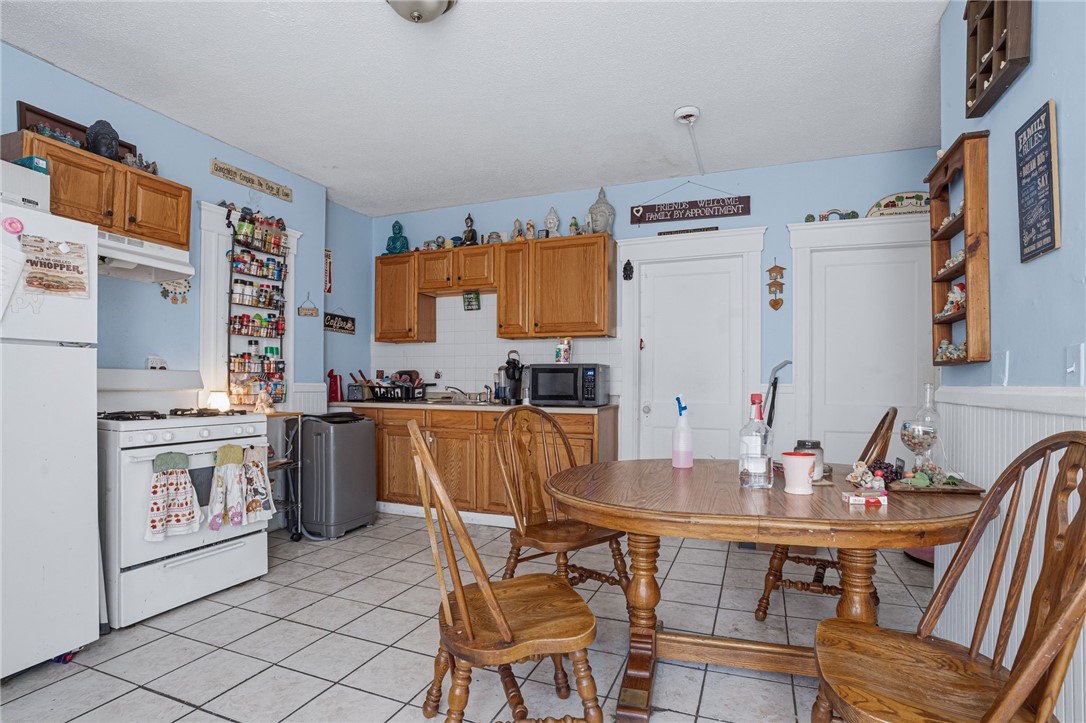 937 Social Street Woonsocket, RI 02895 - Photo 16 of 37