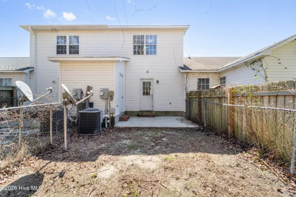 $1,195 | 977 West Pueblo Drive, Jacksonville, NC 28546