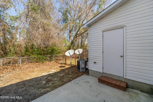 $1,295 | 977 West Pueblo Drive, Jacksonville, NC 28546