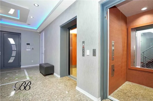 a view of a livingroom with furniture