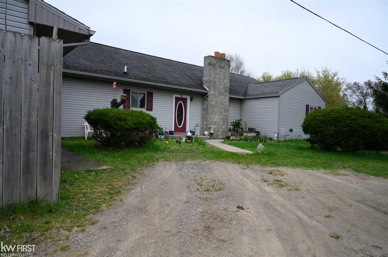 8521 East Coldwater Road Davison, MI 48423 - Photo 28 of 32 50038837-27.JPG