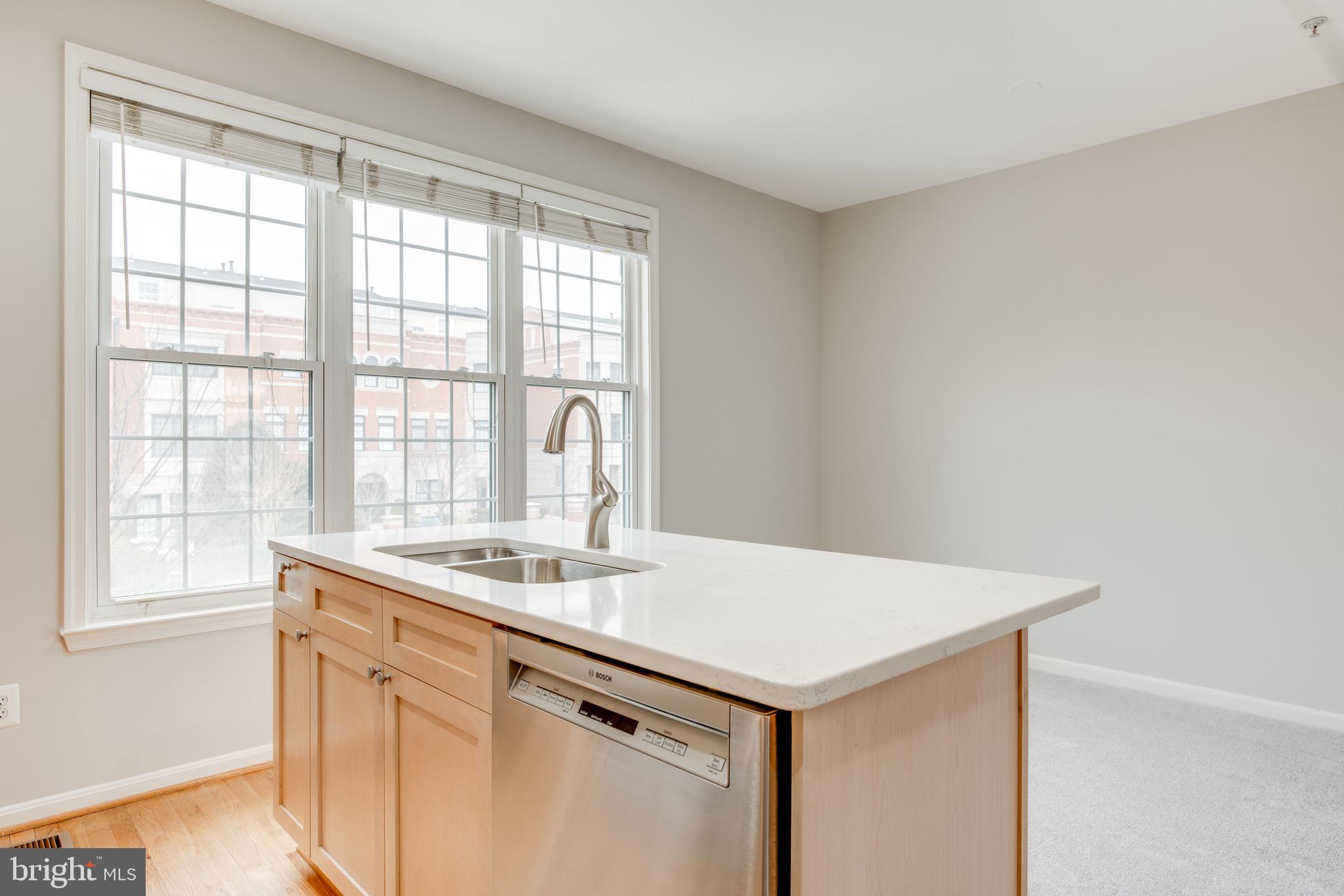 12110 Kinsley Place Reston, VA 20190 - Photo 20 of 51