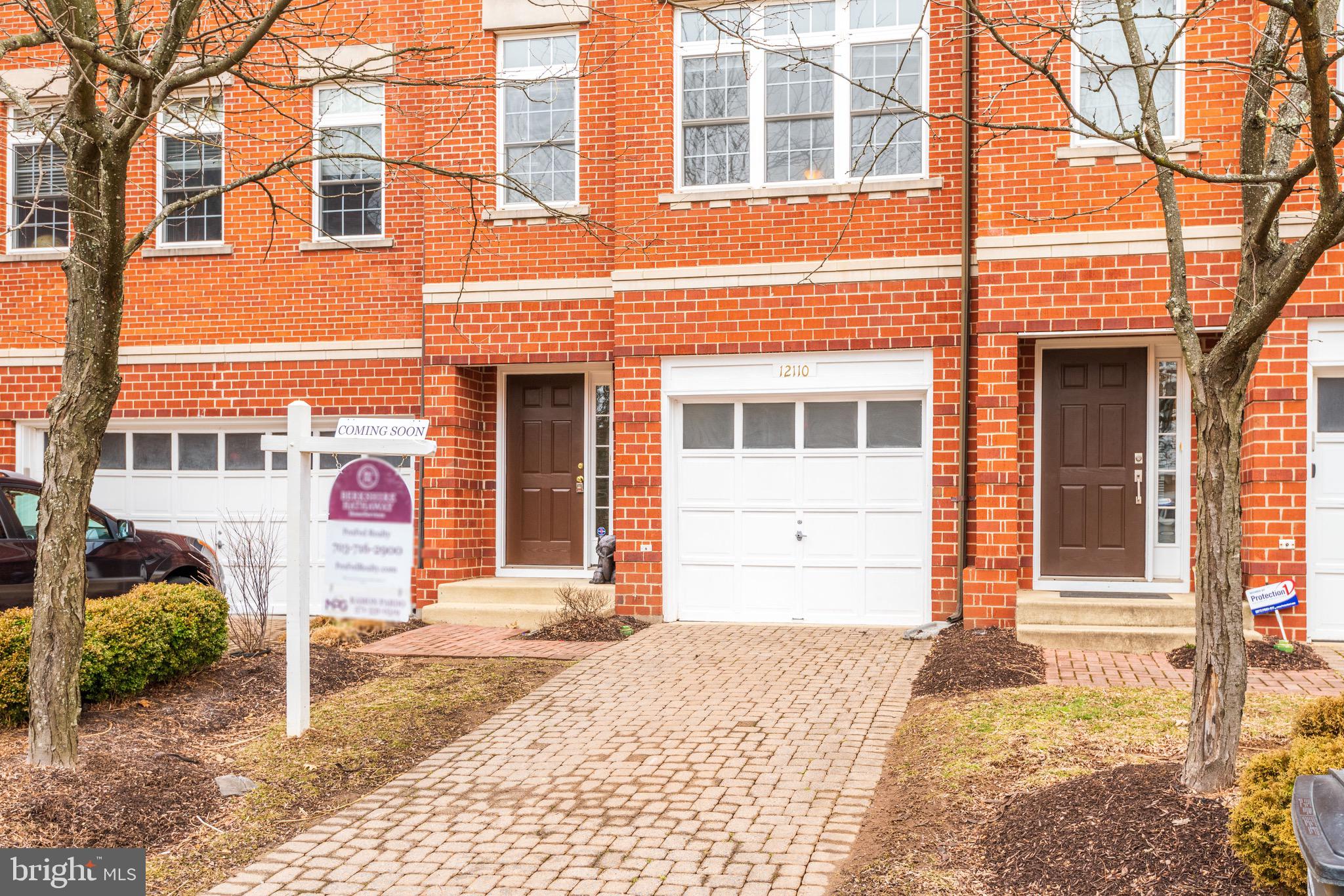 12110 Kinsley Place Reston, VA 20190 - Photo 6 of 51