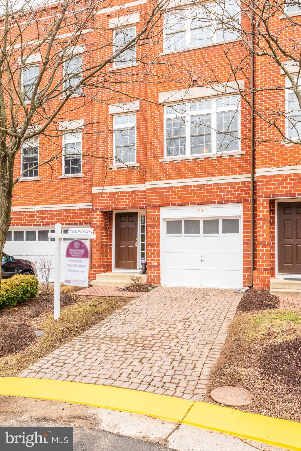 12110 Kinsley Place Reston, VA 20190 - Photo 7 of 51