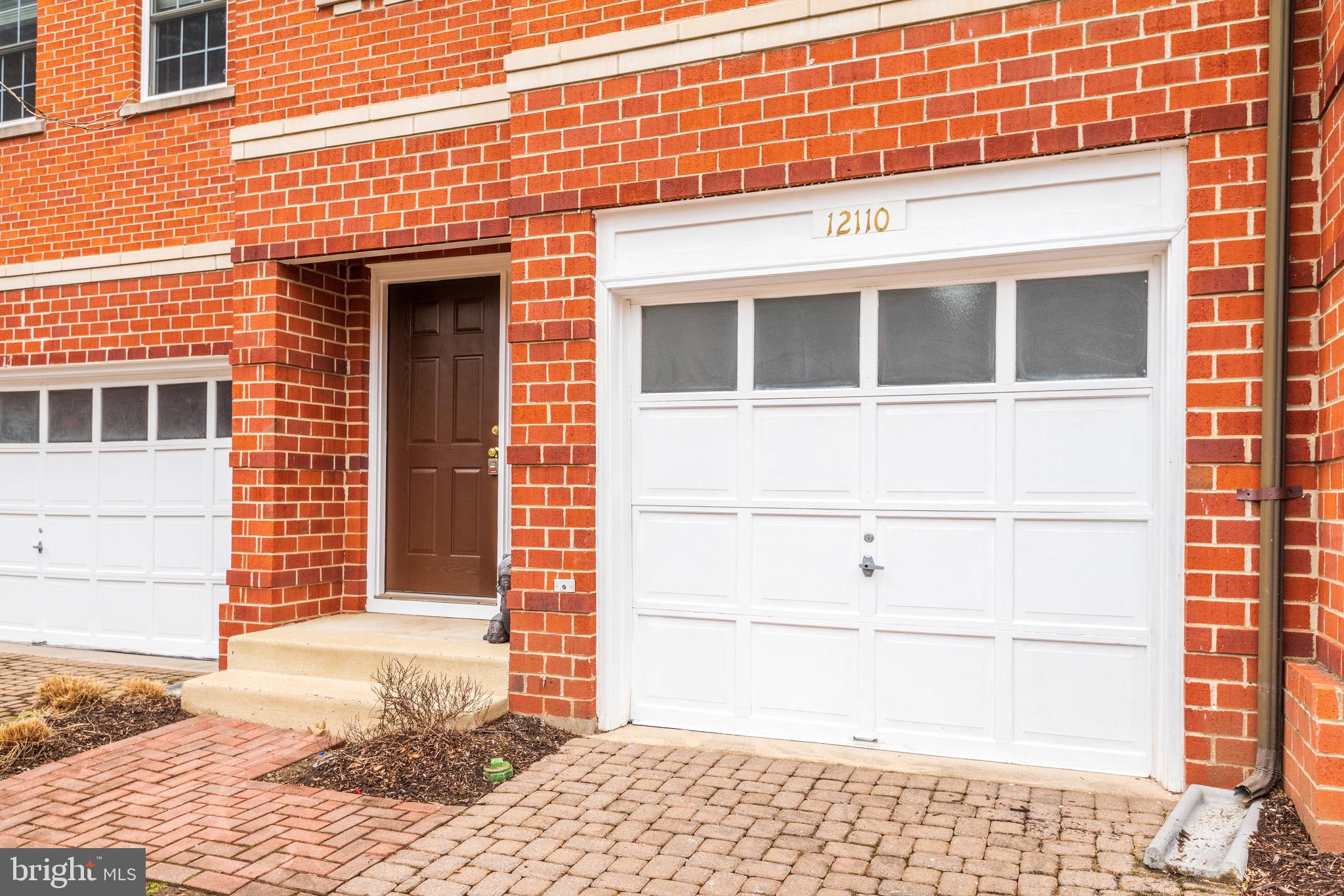 12110 Kinsley Place Reston, VA 20190 - Photo 8 of 51