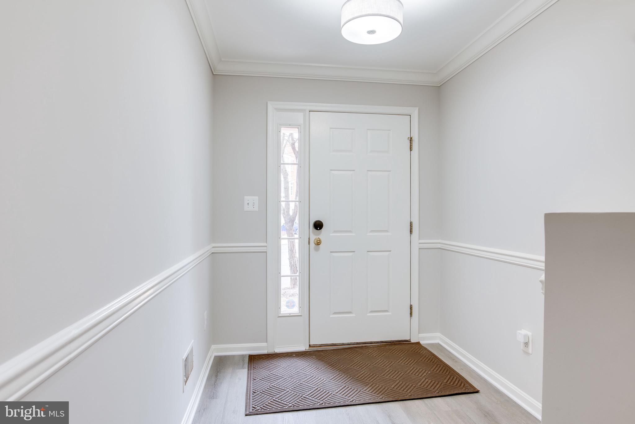 12110 Kinsley Place Reston, VA 20190 - Photo 9 of 51