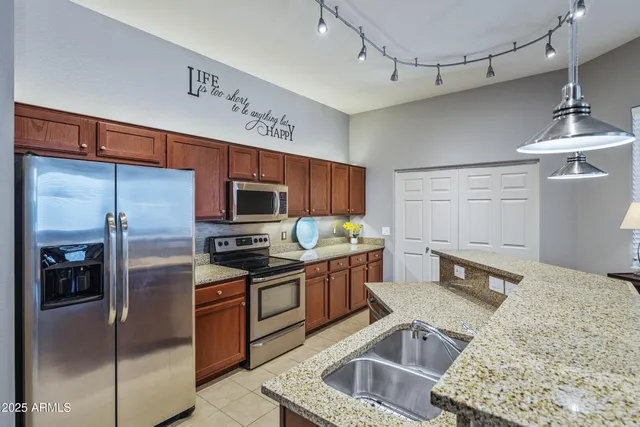 $300,000 | 3330 South Gilbert Road, Unit 2013, Chandler, AZ 85286