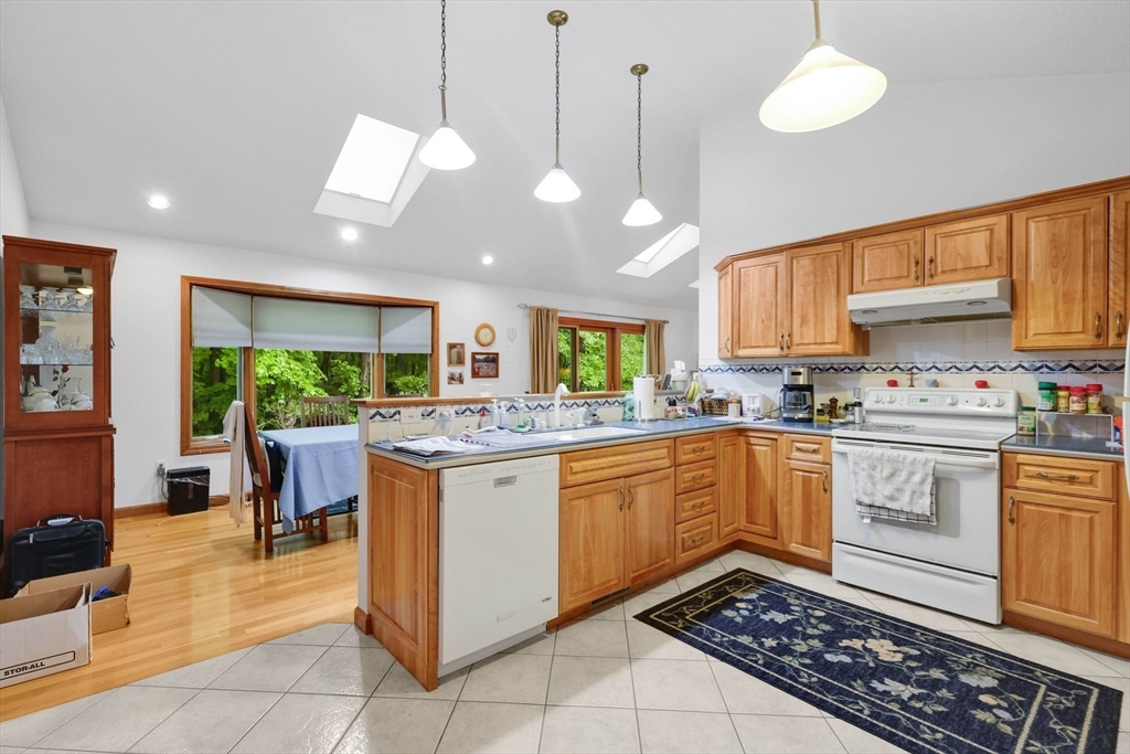 514 Mountain Road Wilbraham, MA 01095 - Photo 17 of 33 Gallery Image 17