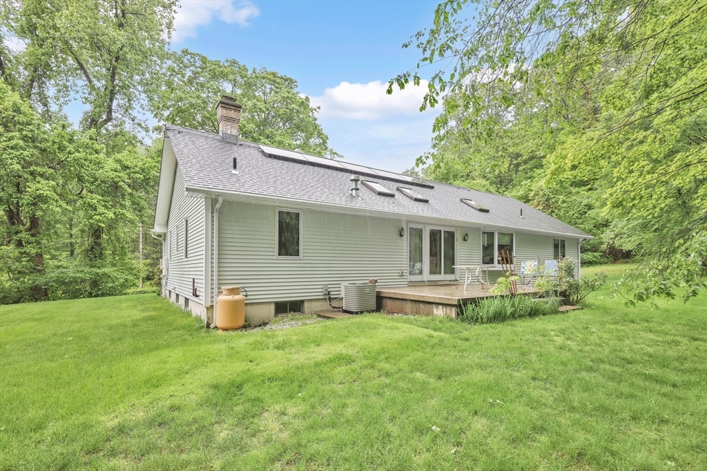 514 Mountain Road Wilbraham, MA 01095 - Photo 4 of 33 Gallery Image 4