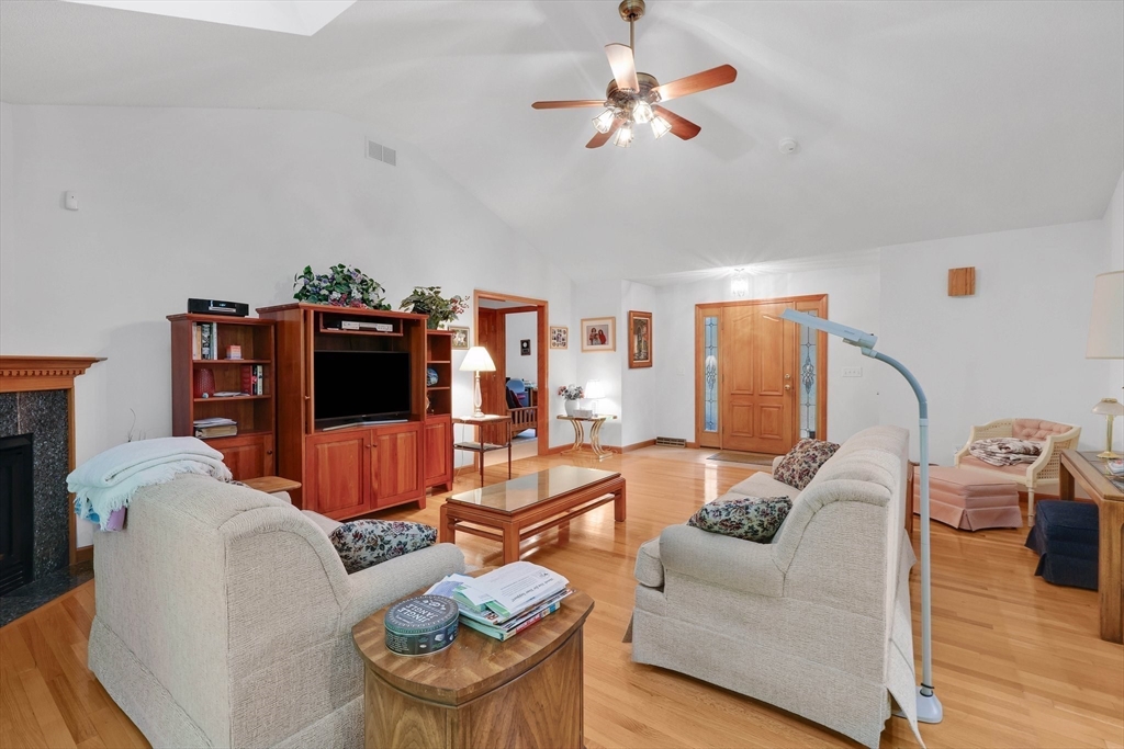 514 Mountain Road Wilbraham, MA 01095 - Photo 6 of 33 Gallery Image 6