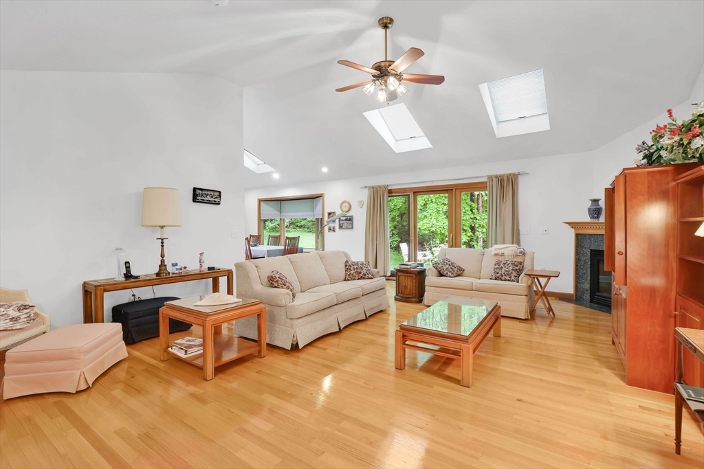 514 Mountain Road Wilbraham, MA 01095 - Photo 7 of 33 Gallery Image 7