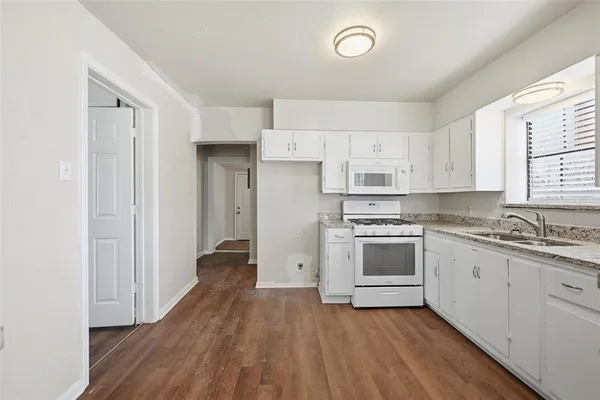 $1,450 | 1101 North Harrison Avenue, Sherman, TX 75090