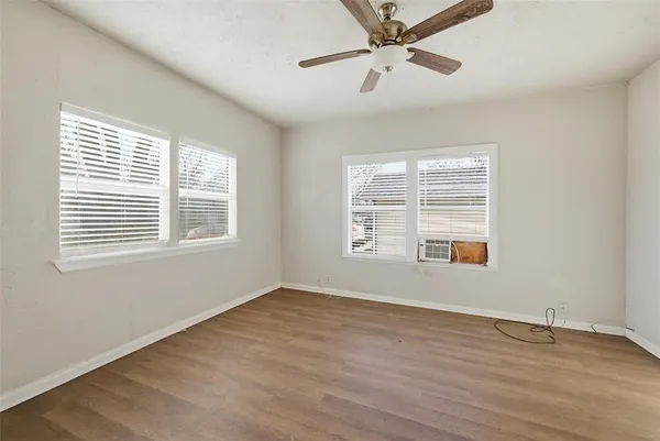 $1,450 | 1101 North Harrison Avenue, Sherman, TX 75090
