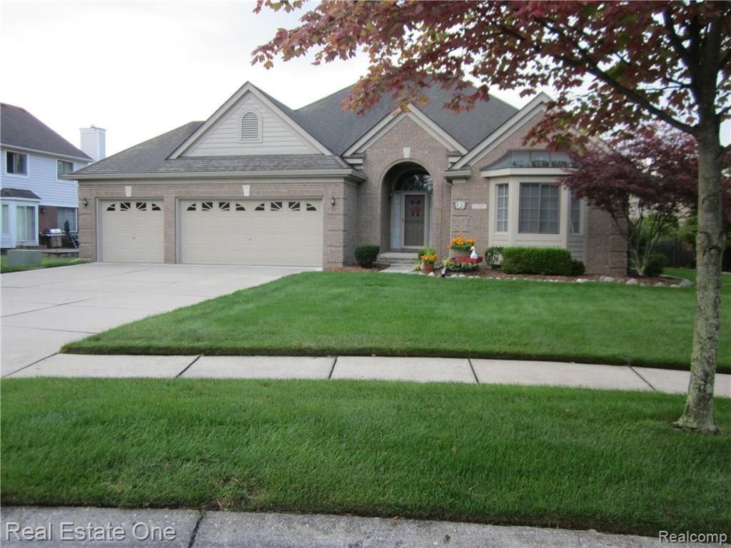 17347 Cross Winds Road Livonia, MI 48152 - Photo 4 of 31 IMG_0960.JPG