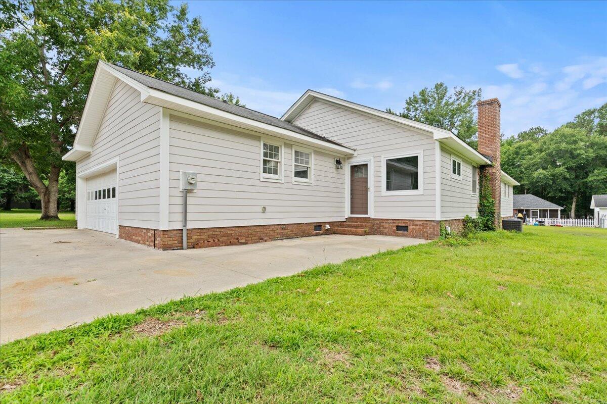 1186 Pointer Drive Manning, SC 29102 - Photo 2 of 40 02-PIX08659