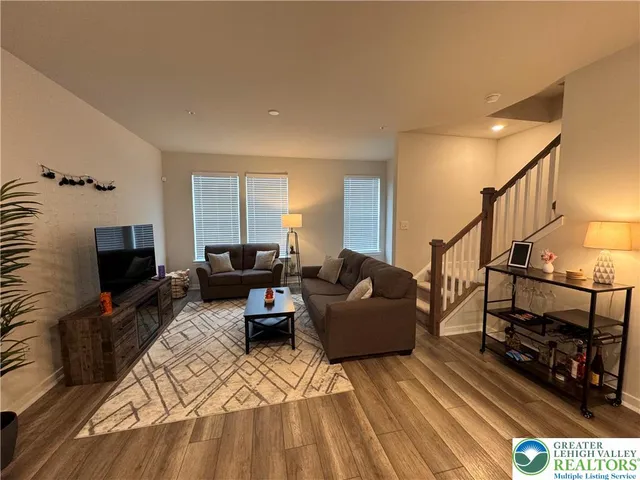 $2,600 | 7505 Clayton Avenue, Coopersburg, PA 18036