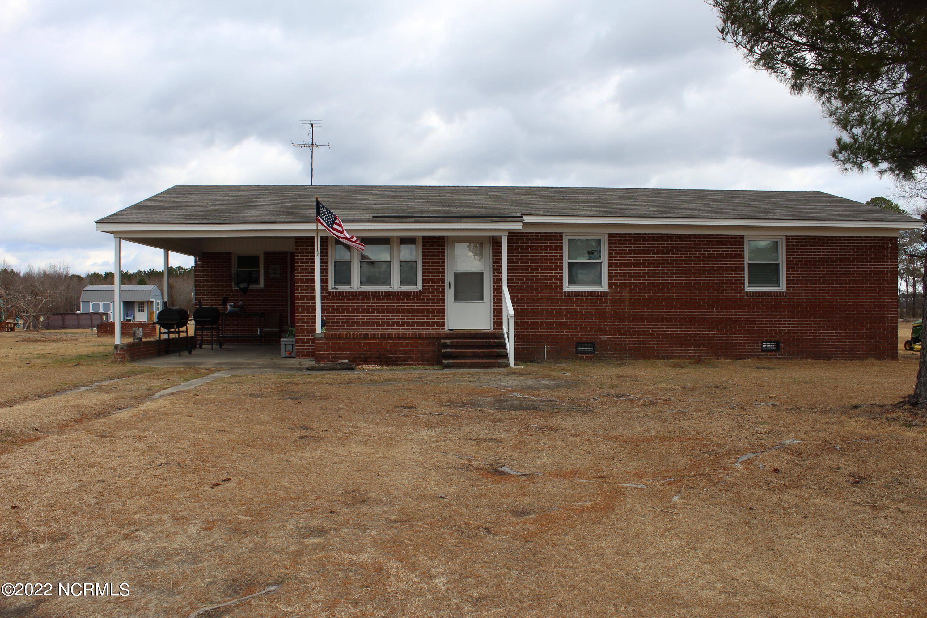 566 Water Road Washington, NC 27889 - Photo 1 of 27 IMG_6998