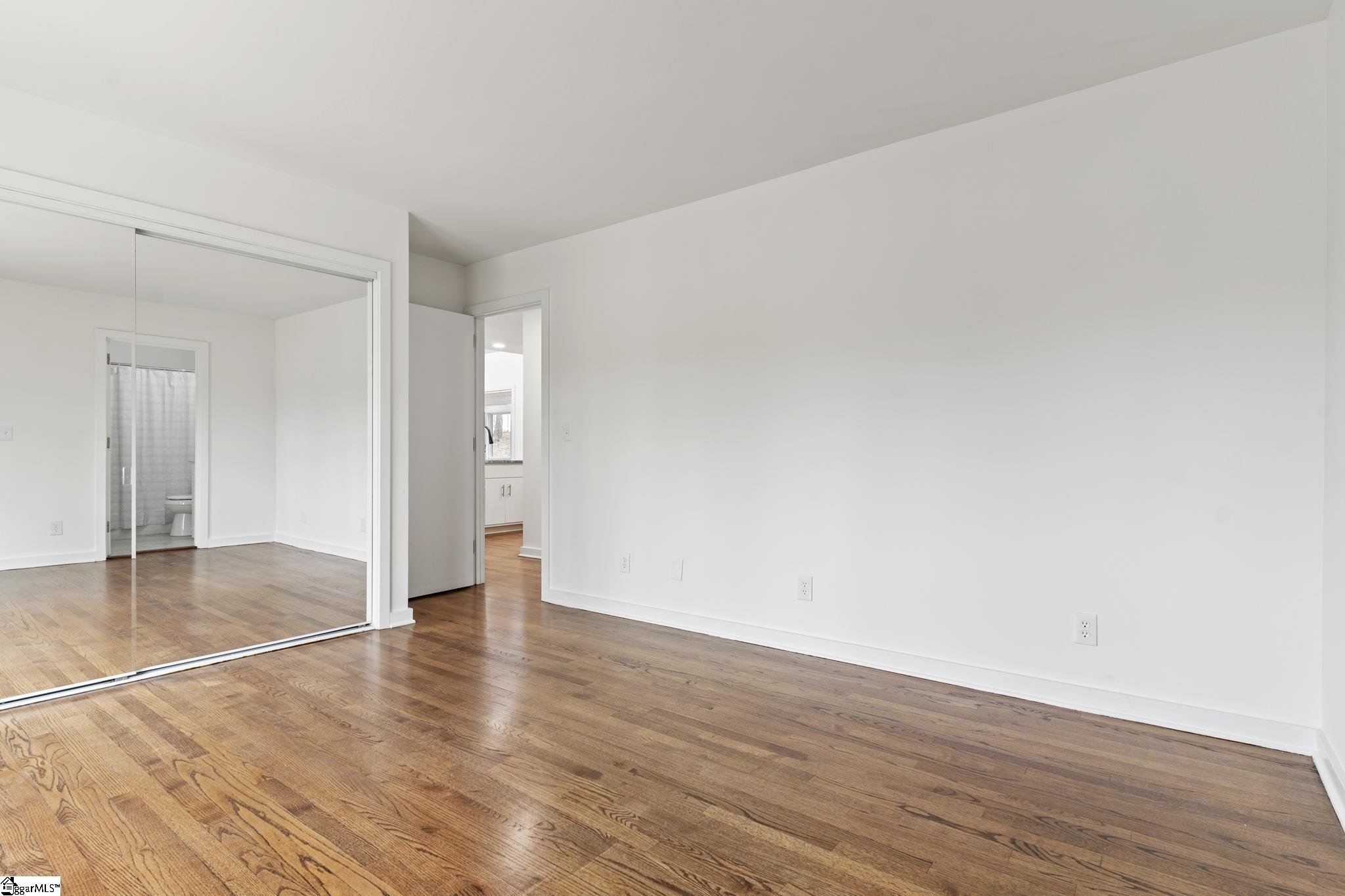 14 Kingsbury Road Greenville, SC 29617 - Photo 11 of 35 Gallery Image 11