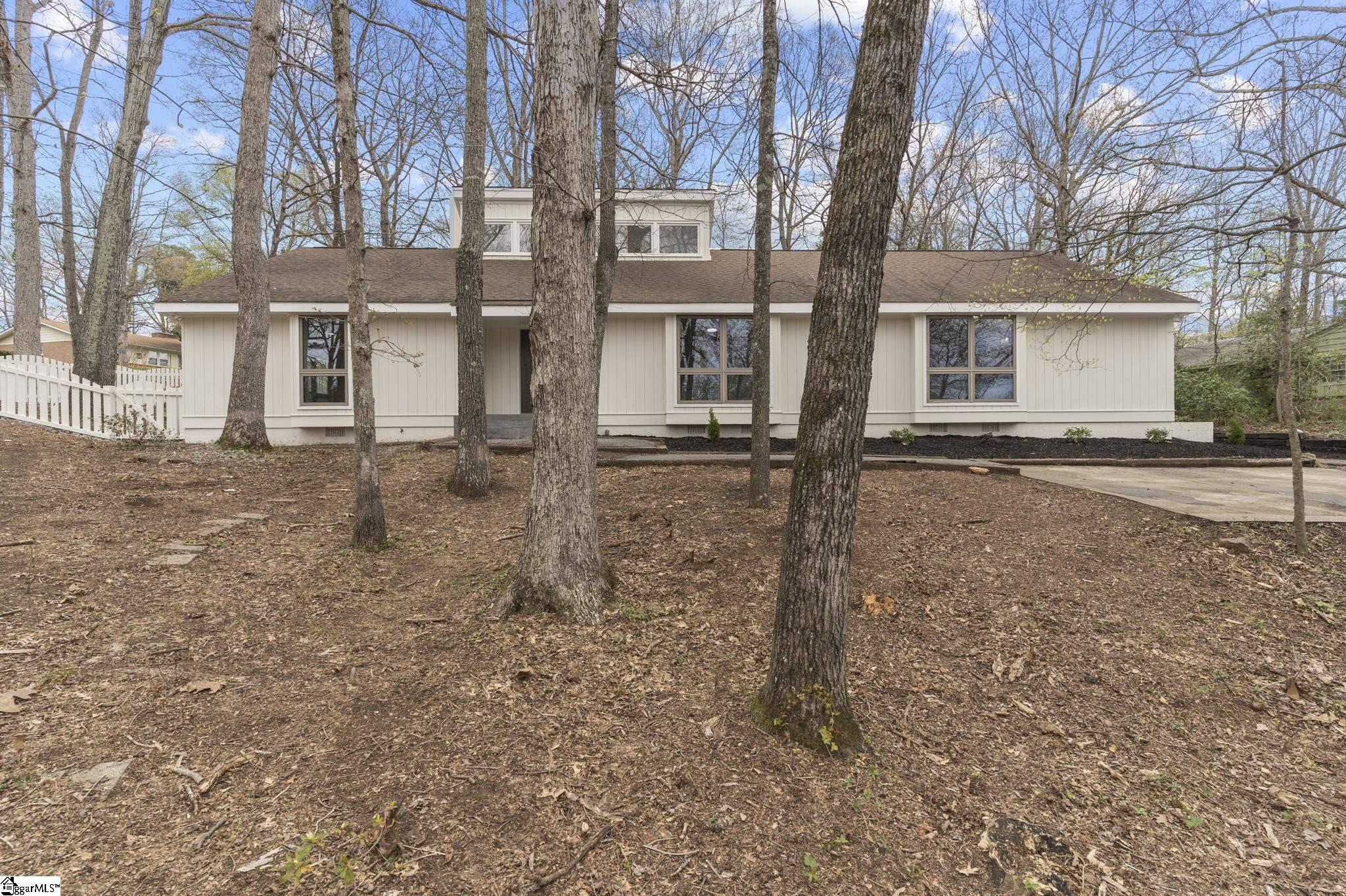 14 Kingsbury Road Greenville, SC 29617 - Photo 2 of 35 Gallery Image 2