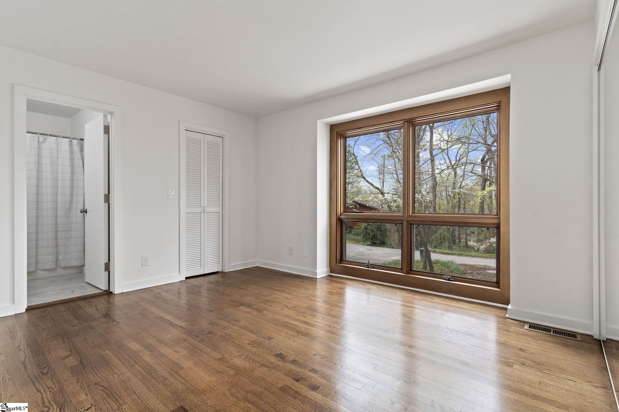 14 Kingsbury Road Greenville, SC 29617 - Photo 10 of 35 Gallery Image 10
